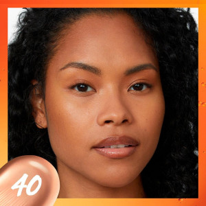 Maybelline Superstay 24H Skin Tint + Vitamina C Foundation 40 30Ml