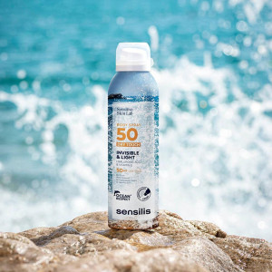 Invisible Y Light Spray Corporal Spf50+ 200 Ml 2