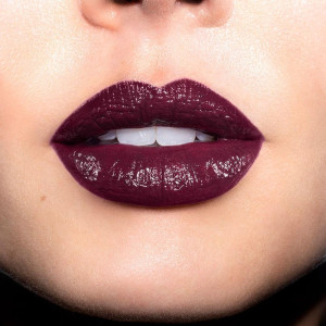 Revlon Super Lustrous Barra De Labios 477 Black Cherry 4.49Gr